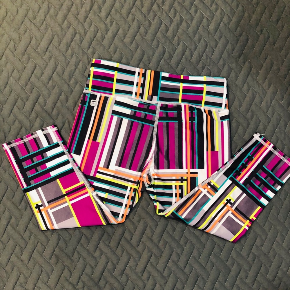 Fabletics Multi Color capris - Picture 4 of 4